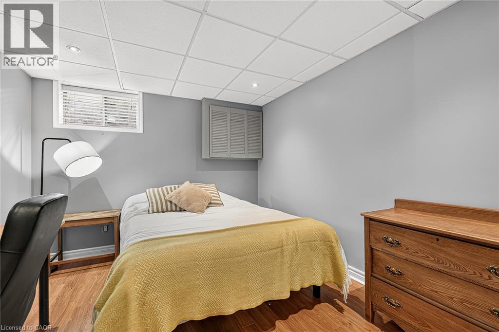 10 Potters Way Property Photo 34