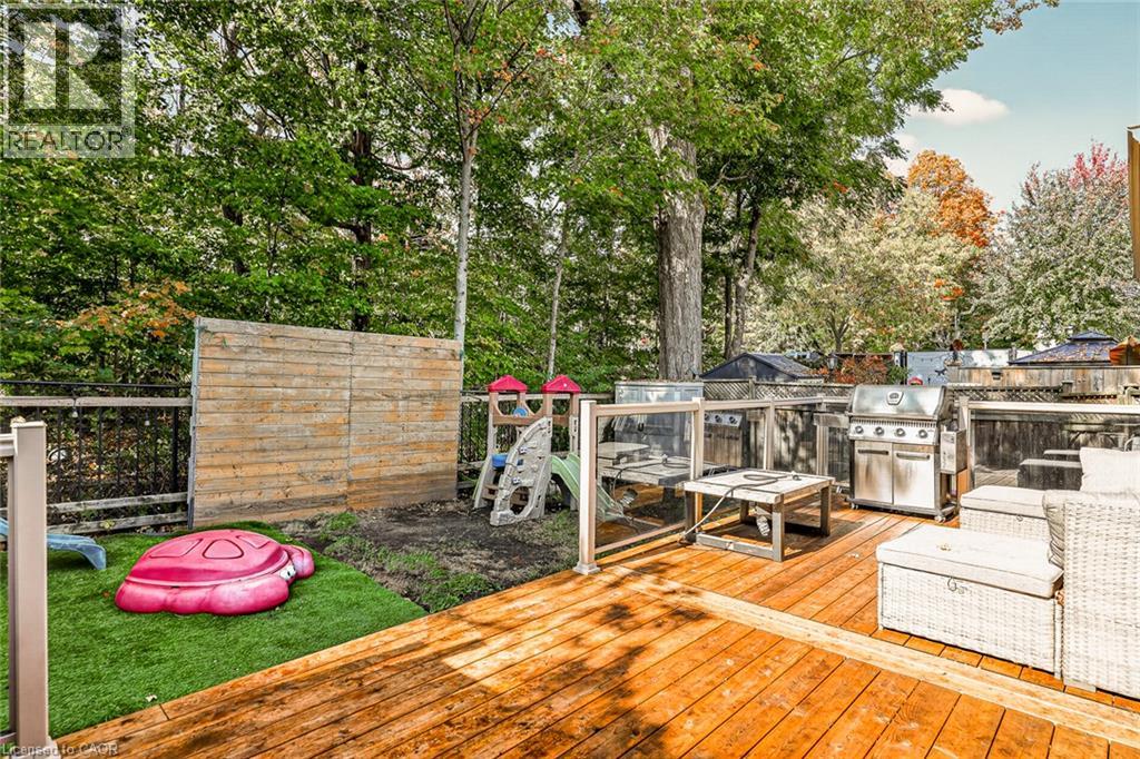 10 Potters Way Property Photo 37