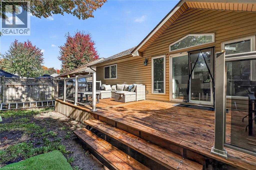 10 Potters Way Property Photo 42