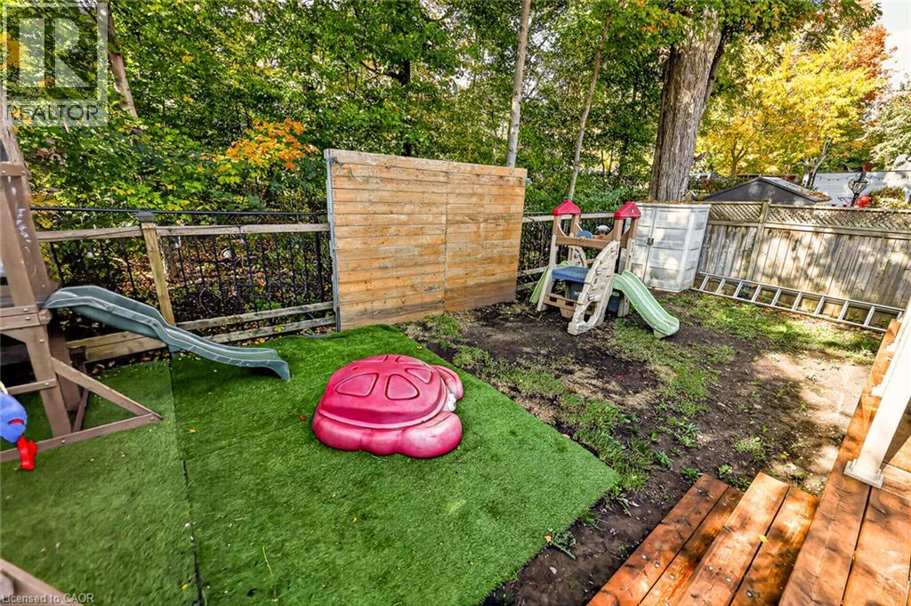 10 Potters Way Property Photo 43