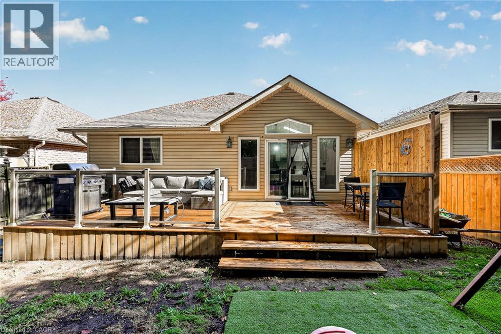 10 Potters Way Property Photo 44