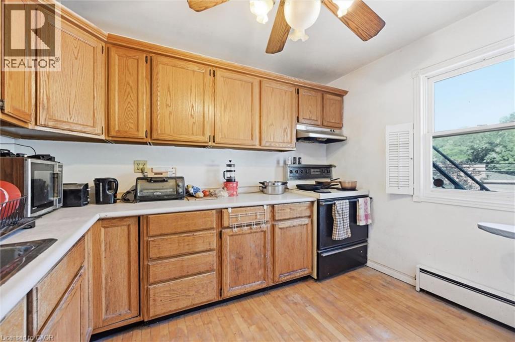 72 King Street E Property Photo 17