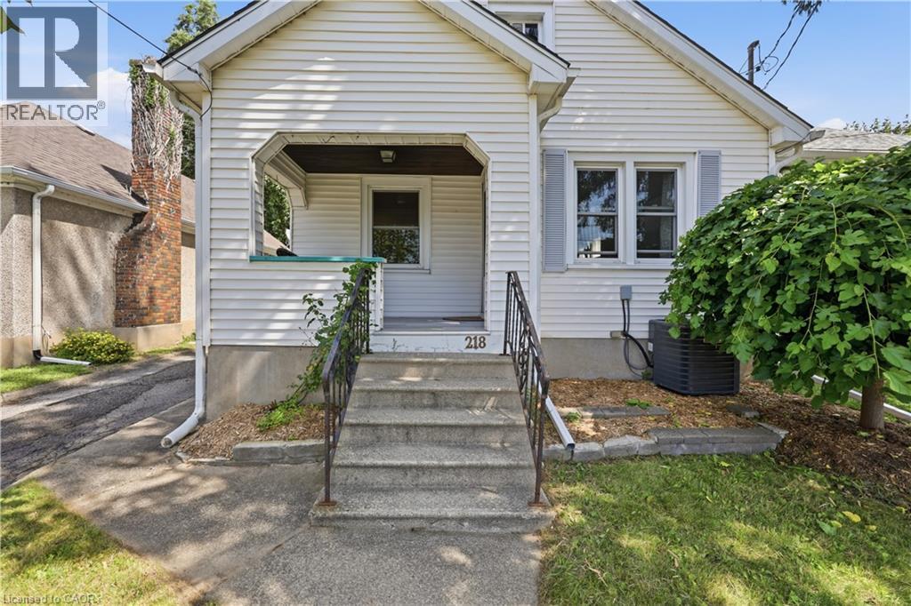 218 LAKE Street Property Photo 1