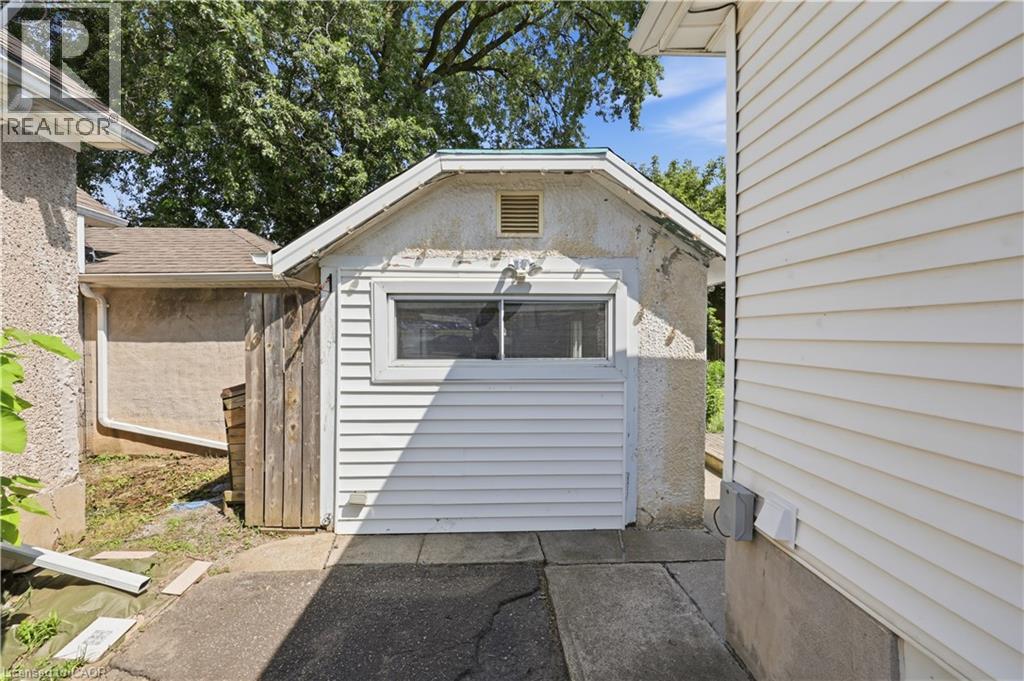218 Lake Street Property Photo 14