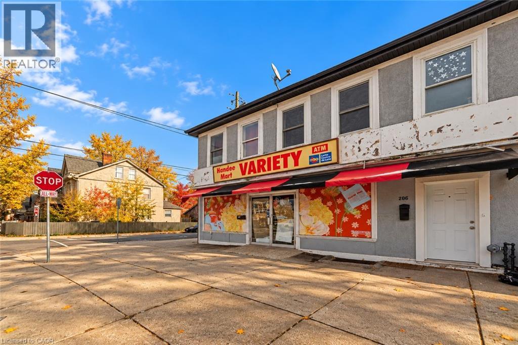 208 Mary Street Property Photo 2