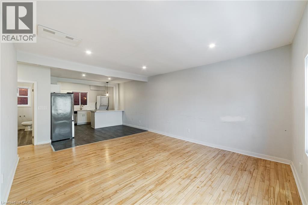 208 Mary Street Property Photo 17