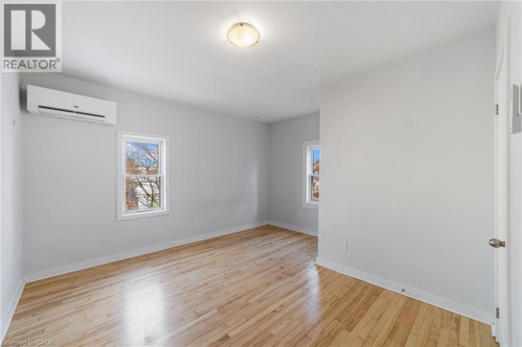208 Mary Street Property Photo 22