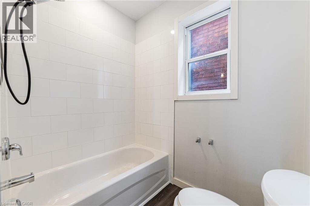208 Mary Street Property Photo 27