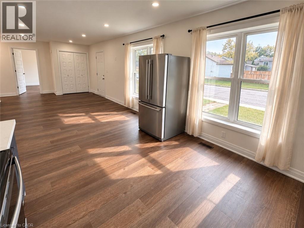 15 Keele Street Unit# Unit B Property Photo 4