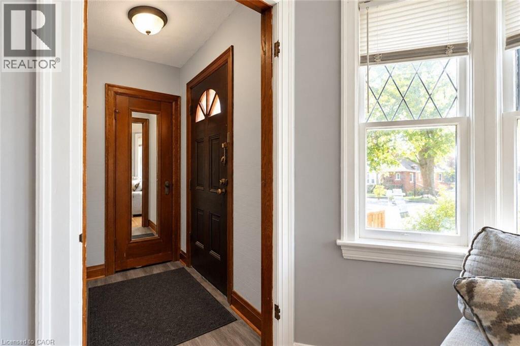 75 Barons Avenue Property Photo 6