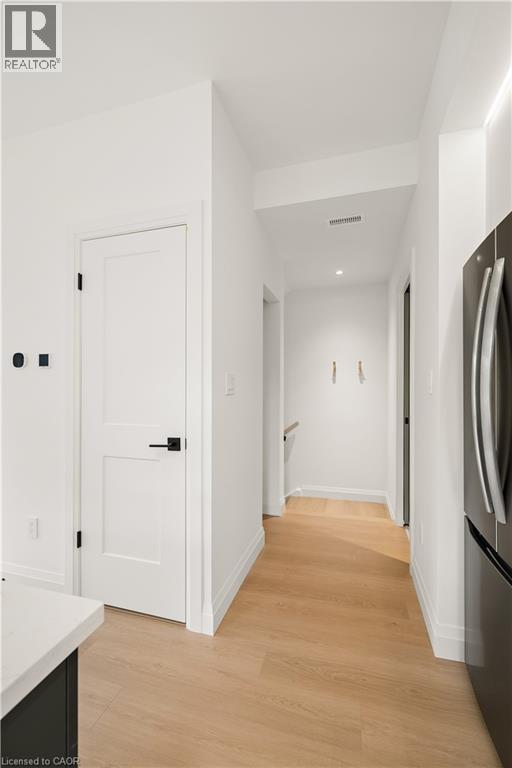 563 Wellington Street N Unit# 3 Property Photo 6