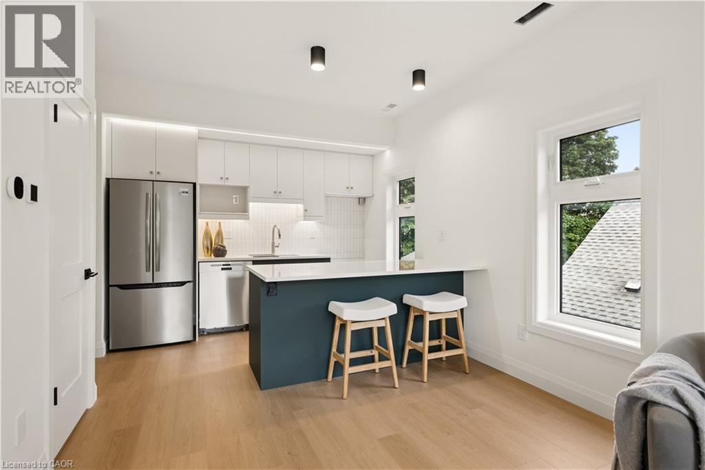 563 Wellington Street N Unit# 3 Property Photo 8