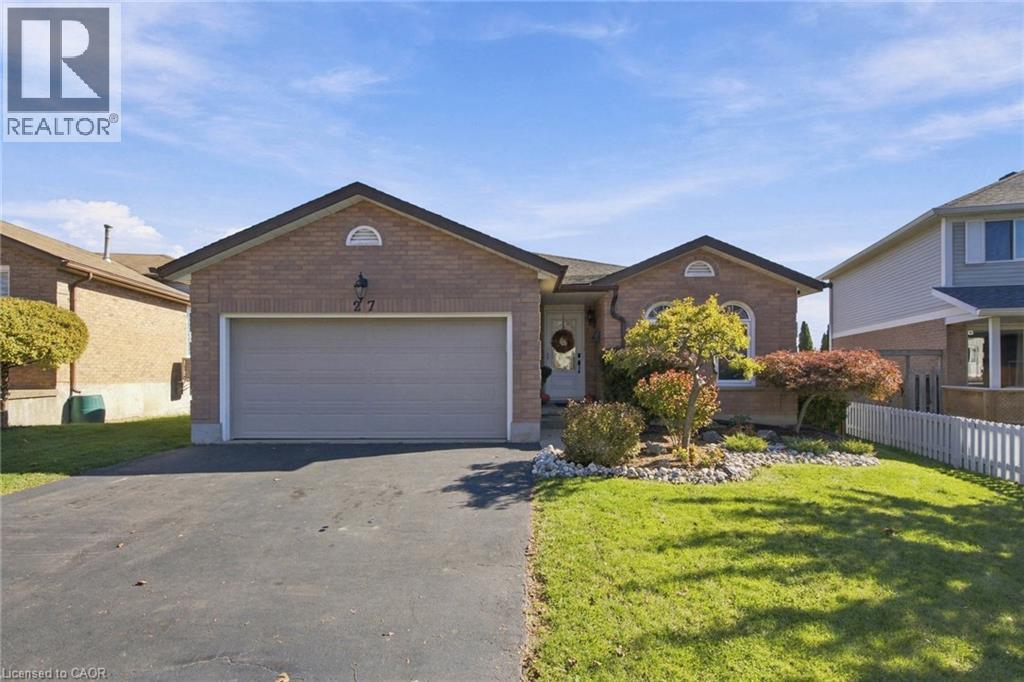 27 Costain Court Property Photo 3
