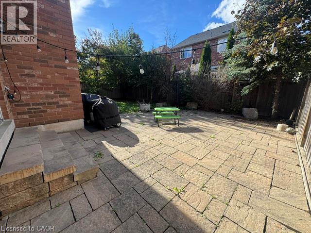 2165 Highcliffe Way Property Photo 8