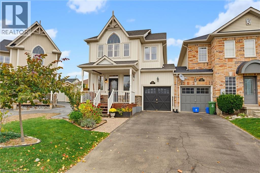 63 Golden Iris Crescent Property Photo 1