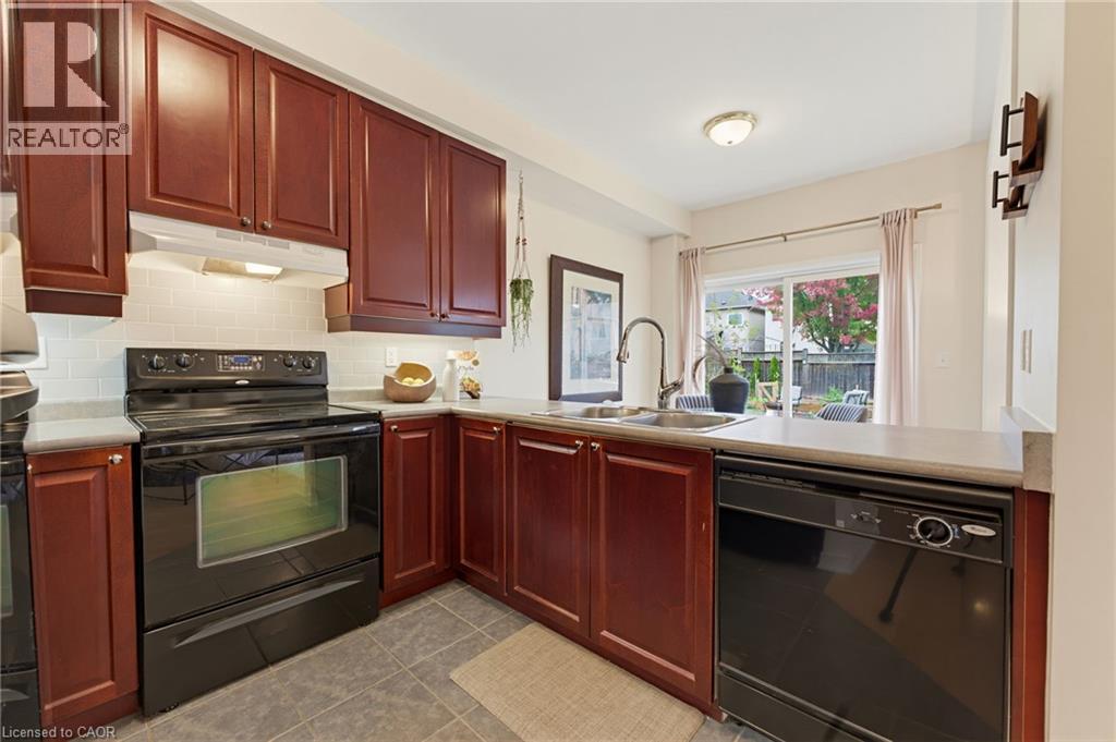 63 Golden Iris Crescent Property Photo 7