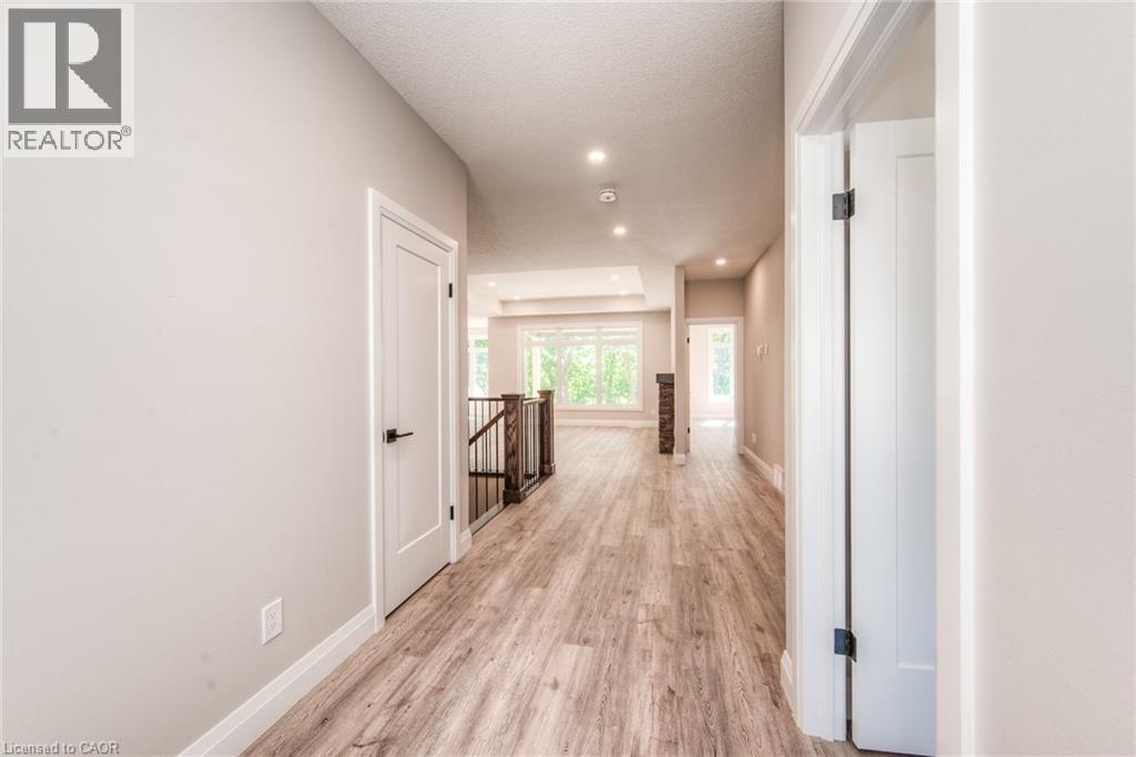 24 Tupelo Crescent Property Photo 8