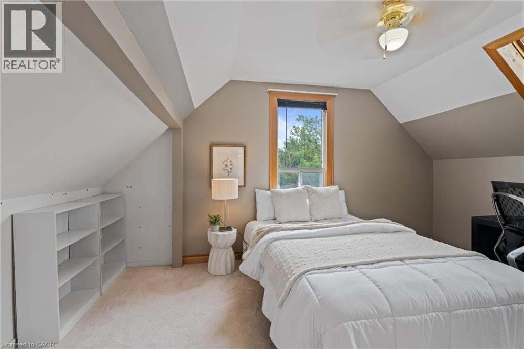 3 1/2 Dundonald Street Property Photo 22
