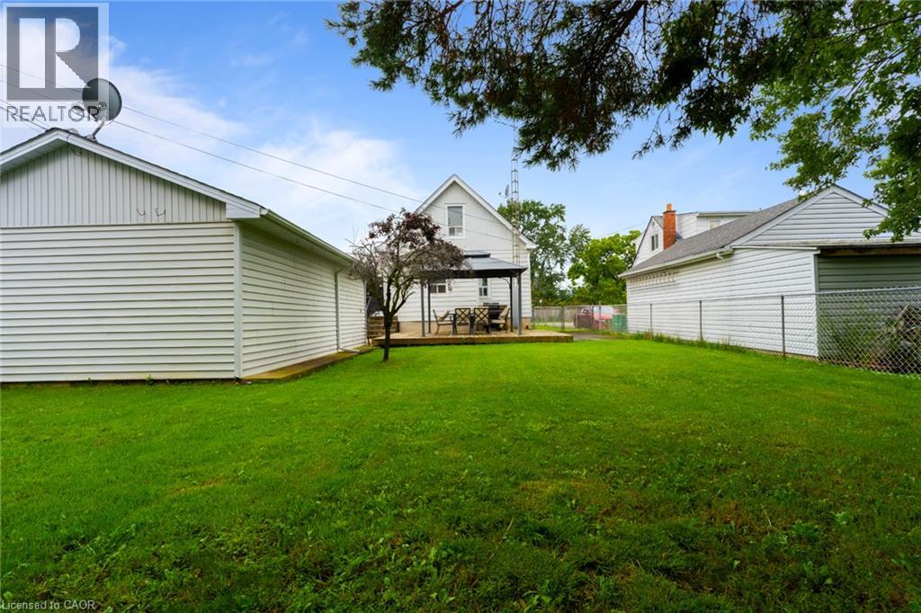 3 1/2 Dundonald Street Property Photo 37