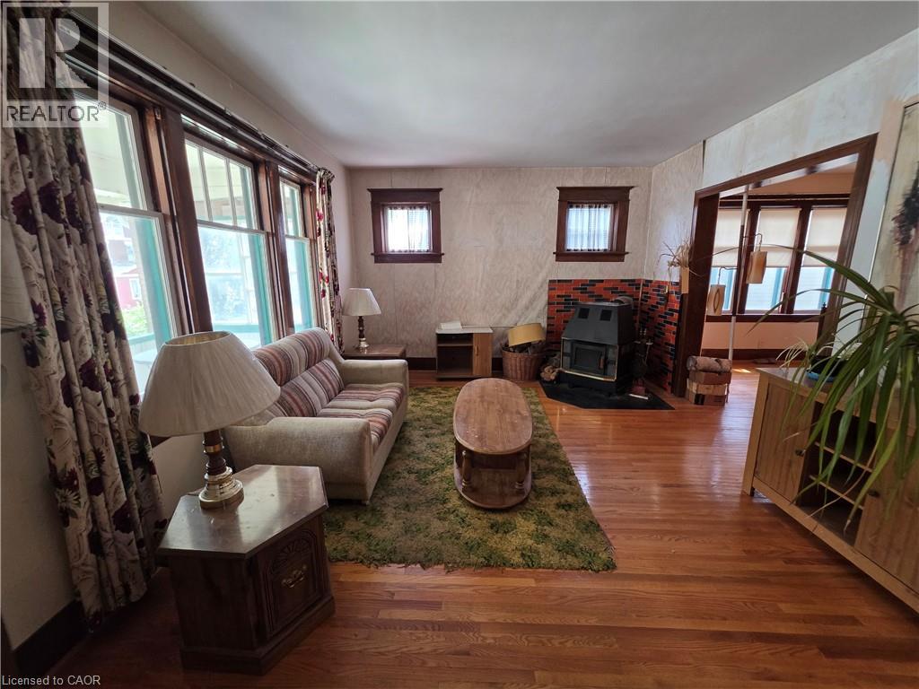 20 Fairview Avenue Property Photo 8