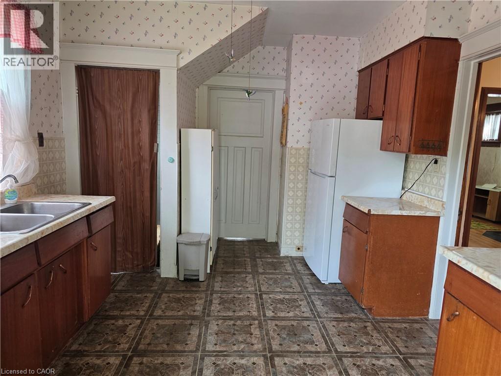 20 Fairview Avenue Property Photo 14