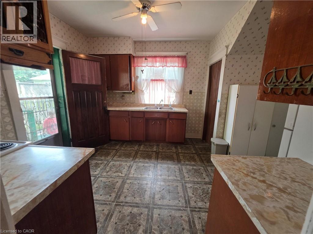20 Fairview Avenue Property Photo 15