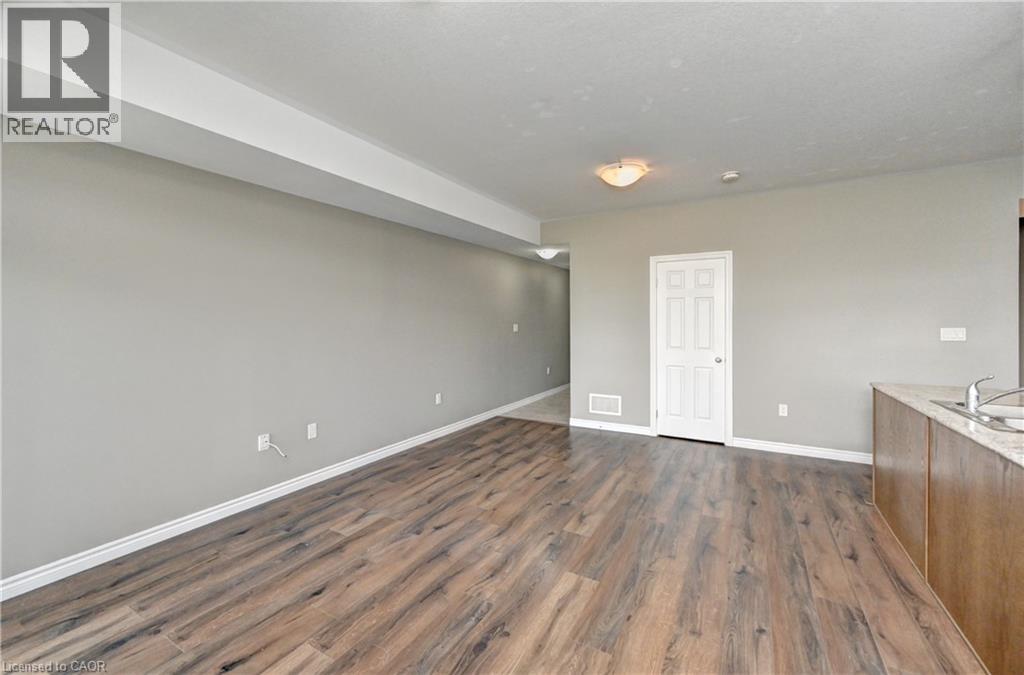 102 Wheat Lane Property Photo 5