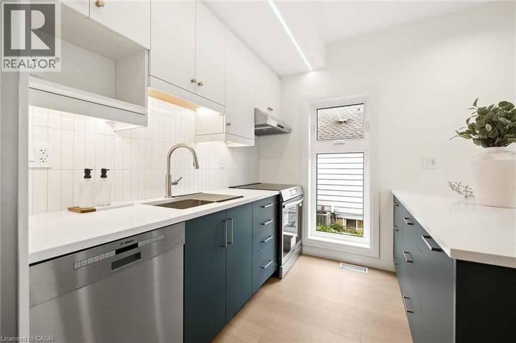 563 Wellington Street N Unit# 2 Property Photo 6