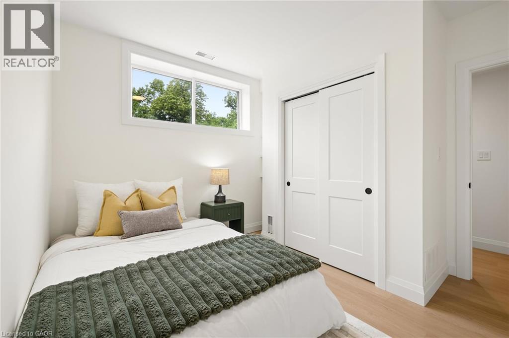 563 Wellington Street N Unit# 2 Property Photo 16