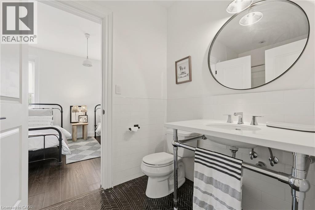 175 North Shore Boulevard W Property Photo 26