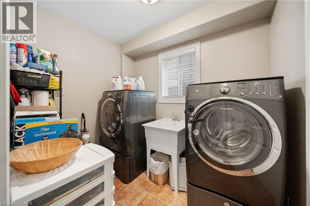 386 Old Mud Street Property Photo 17