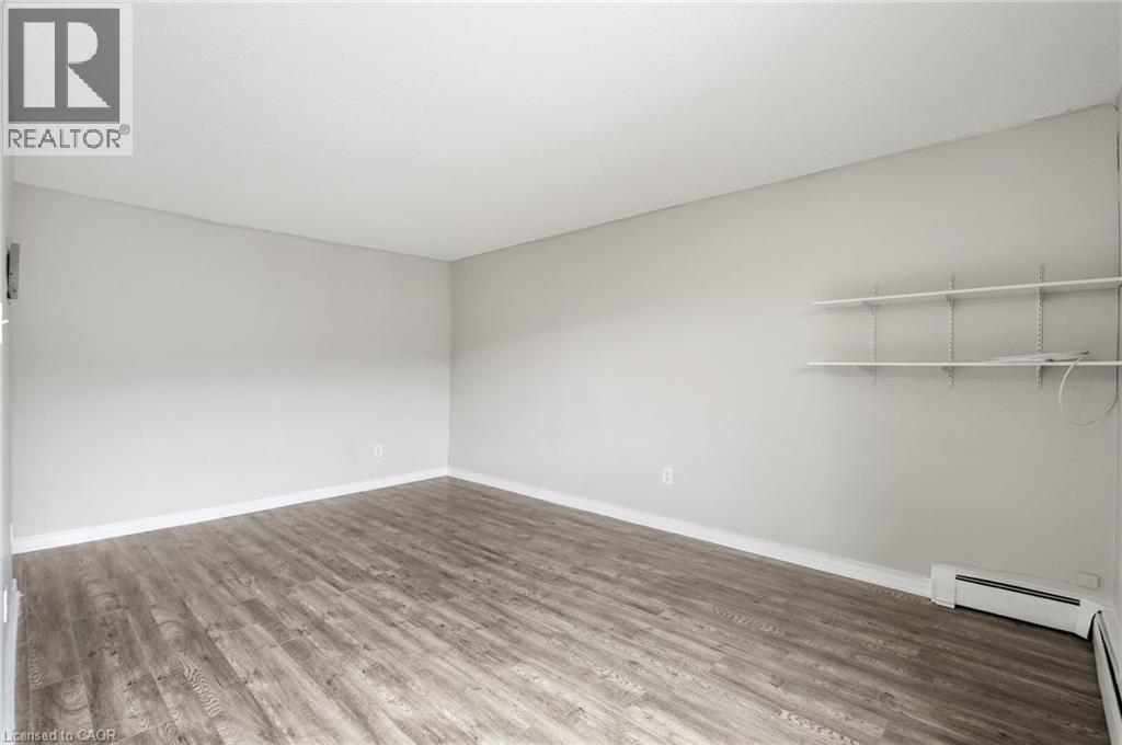 81 Charlton Avenue E Unit# 904 Property Photo 8