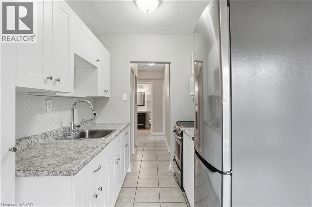 81 Charlton Avenue E Unit# 904 Property Photo 12