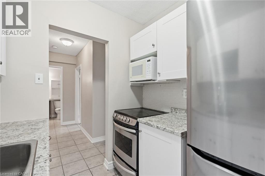 81 Charlton Avenue E Unit# 904 Property Photo 14