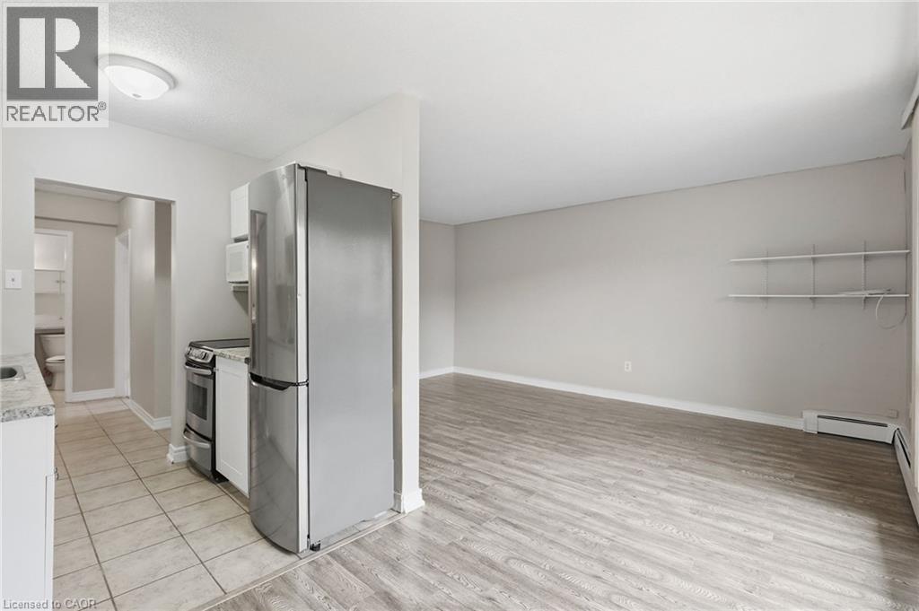 81 Charlton Avenue E Unit# 904 Property Photo 16