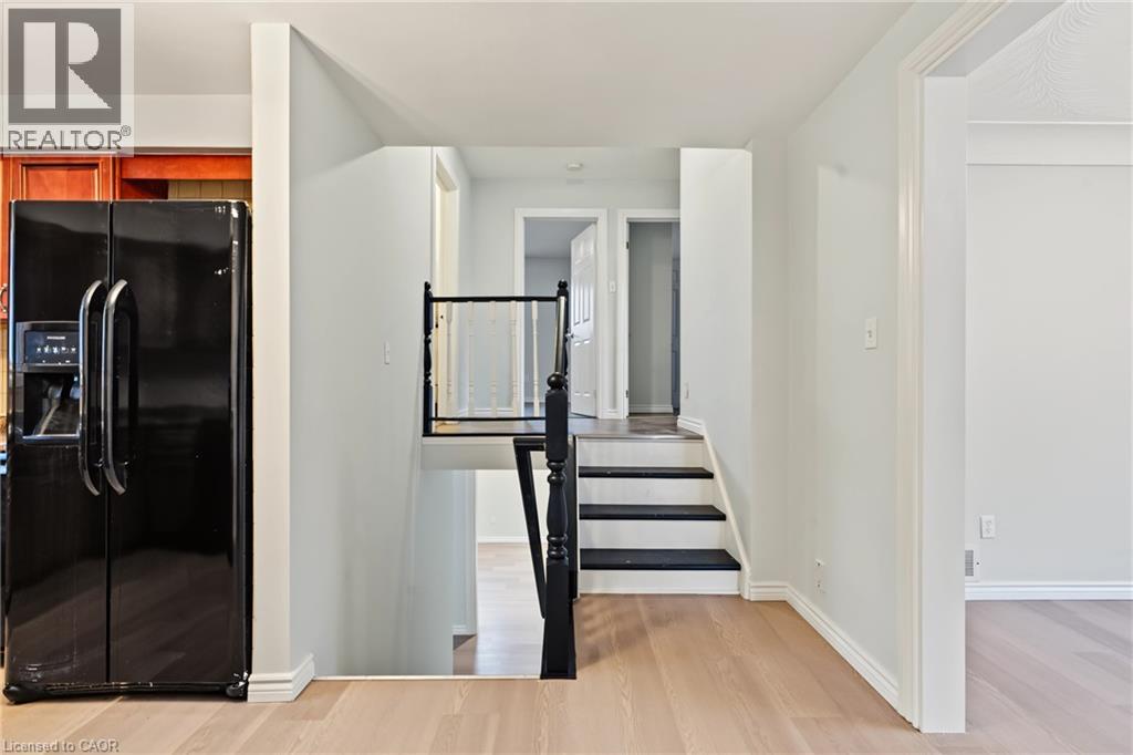 8 Valanna Court Property Photo 12