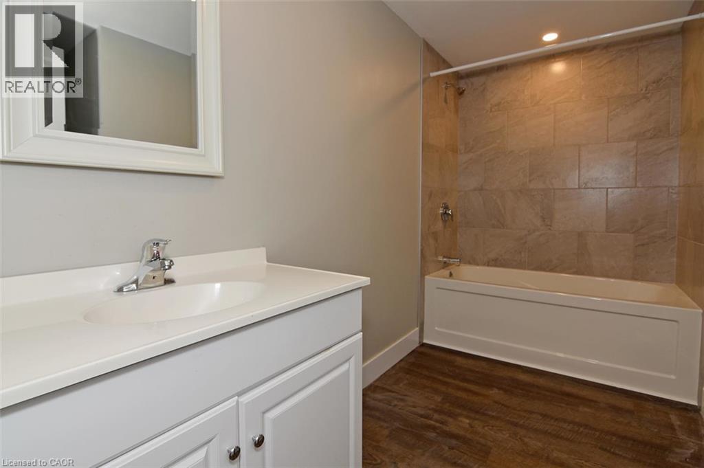 1 Southwood Crescent Property Photo 9