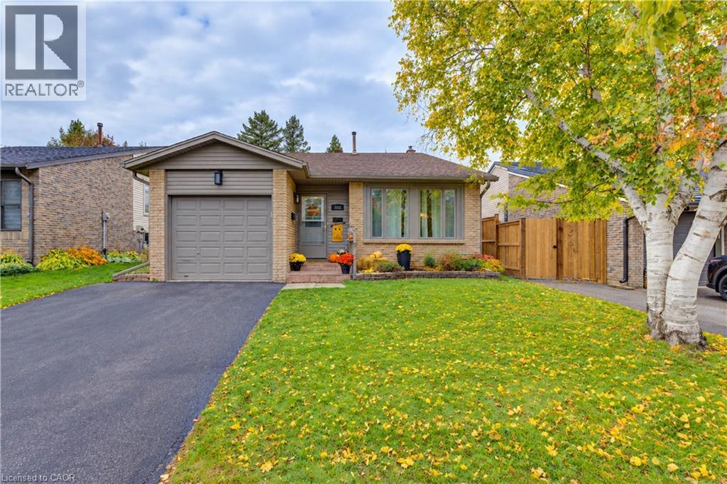 102 TOYNBEE Crescent Property Photo 1
