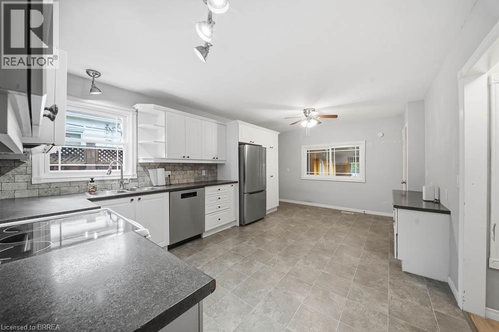 69 Sixth Avenue Property Photo 15