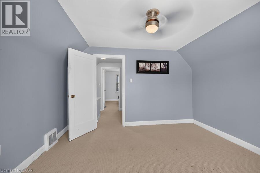 202 East 26th Street Property Photo 27