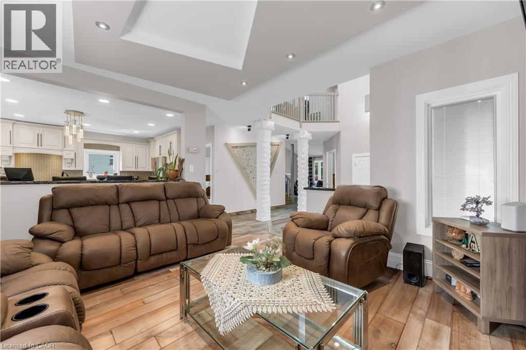 847 West 5th Street Property Photo 5