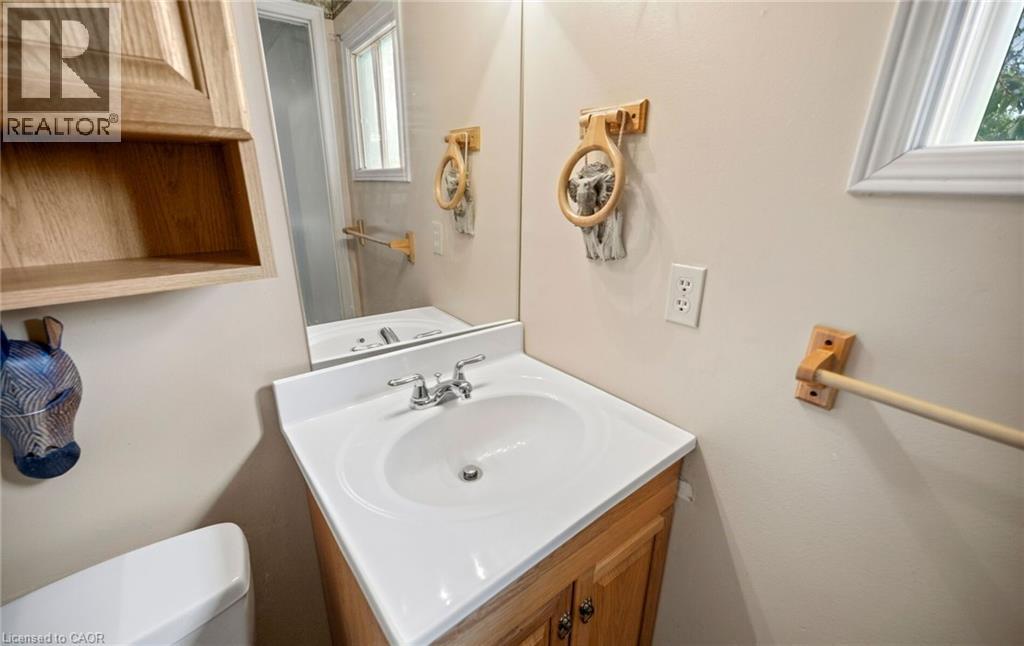 2092 Hunt Crescent Property Photo 26