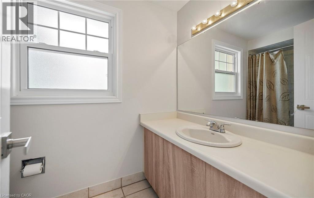 2092 Hunt Crescent Property Photo 30