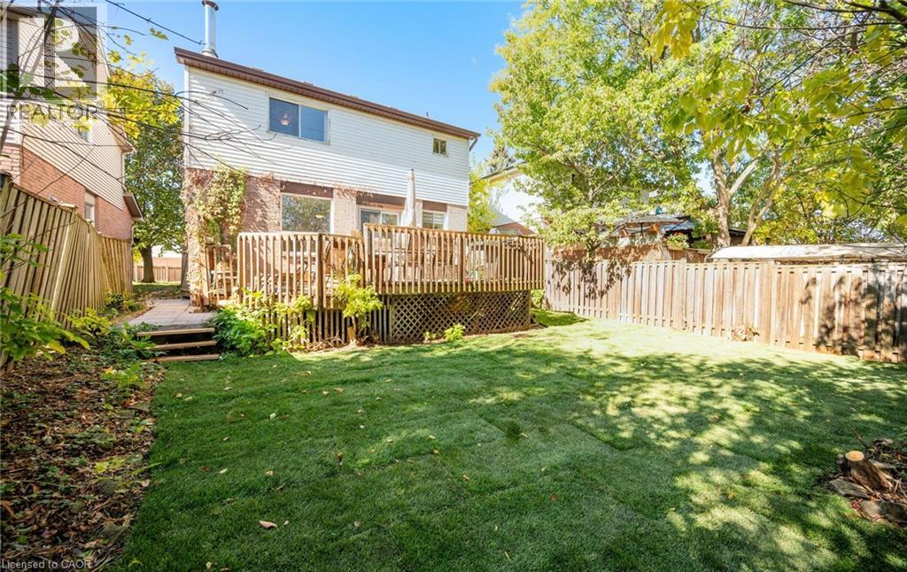 2092 Hunt Crescent Property Photo 34