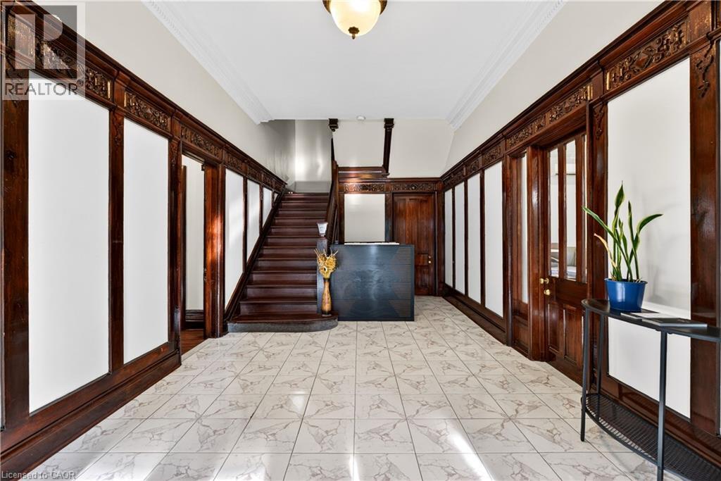 183 James Street S Property Photo 5