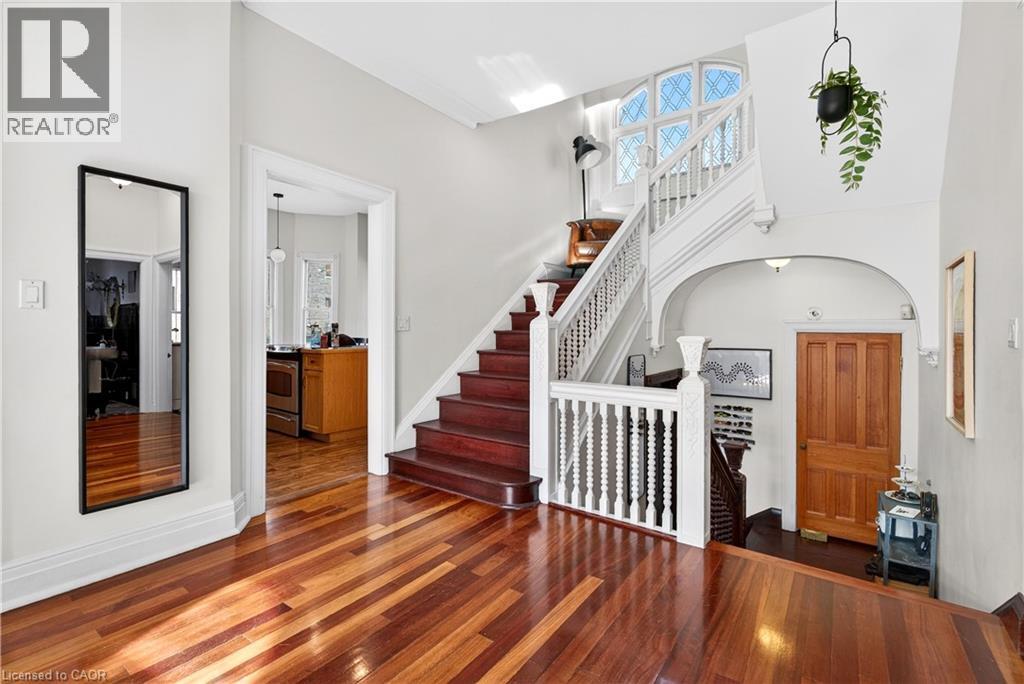 183 James Street S Property Photo 18