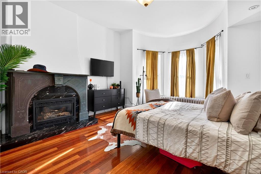 183 James Street S Property Photo 23
