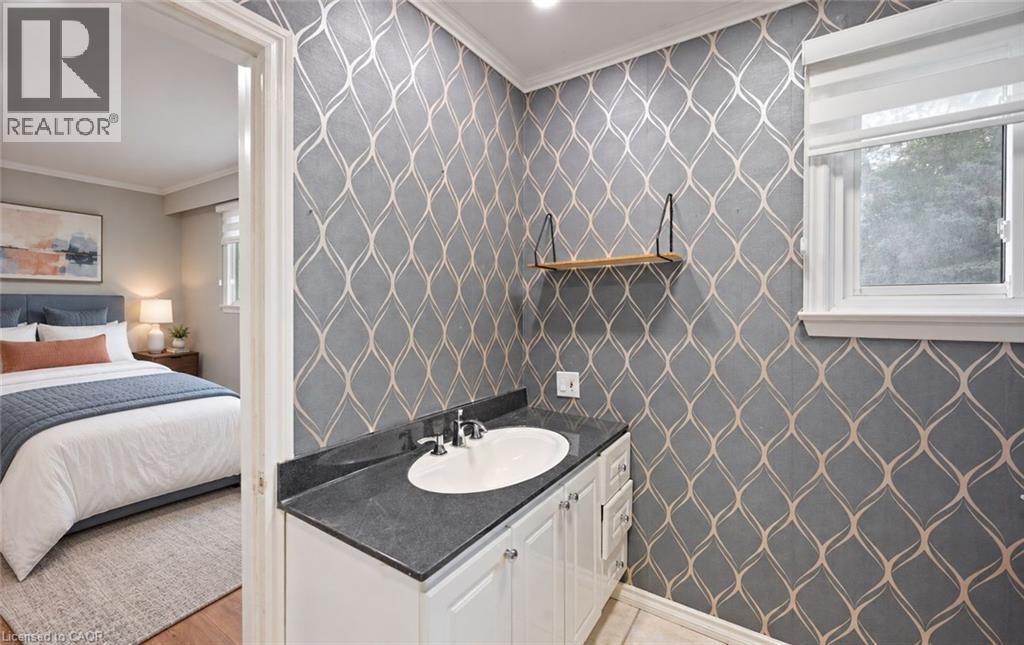 251 Third Line Property Photo 22