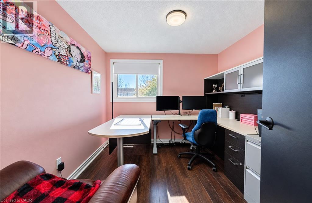 415 Bairstow Crescent Unit# 4 Property Photo 17
