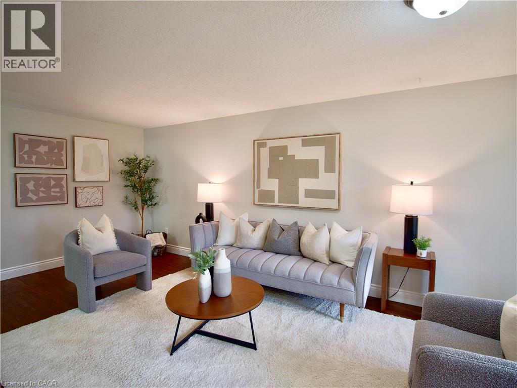449 Exmoor Street Property Photo 13